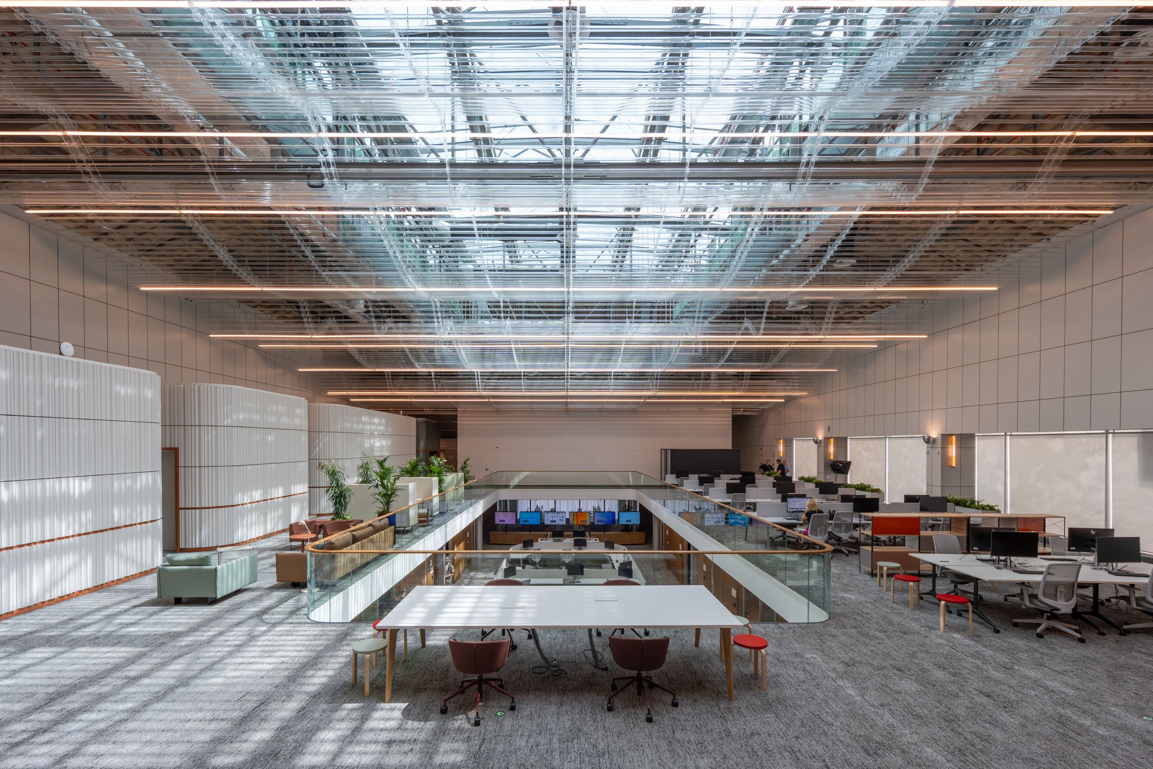 240 rtl hq