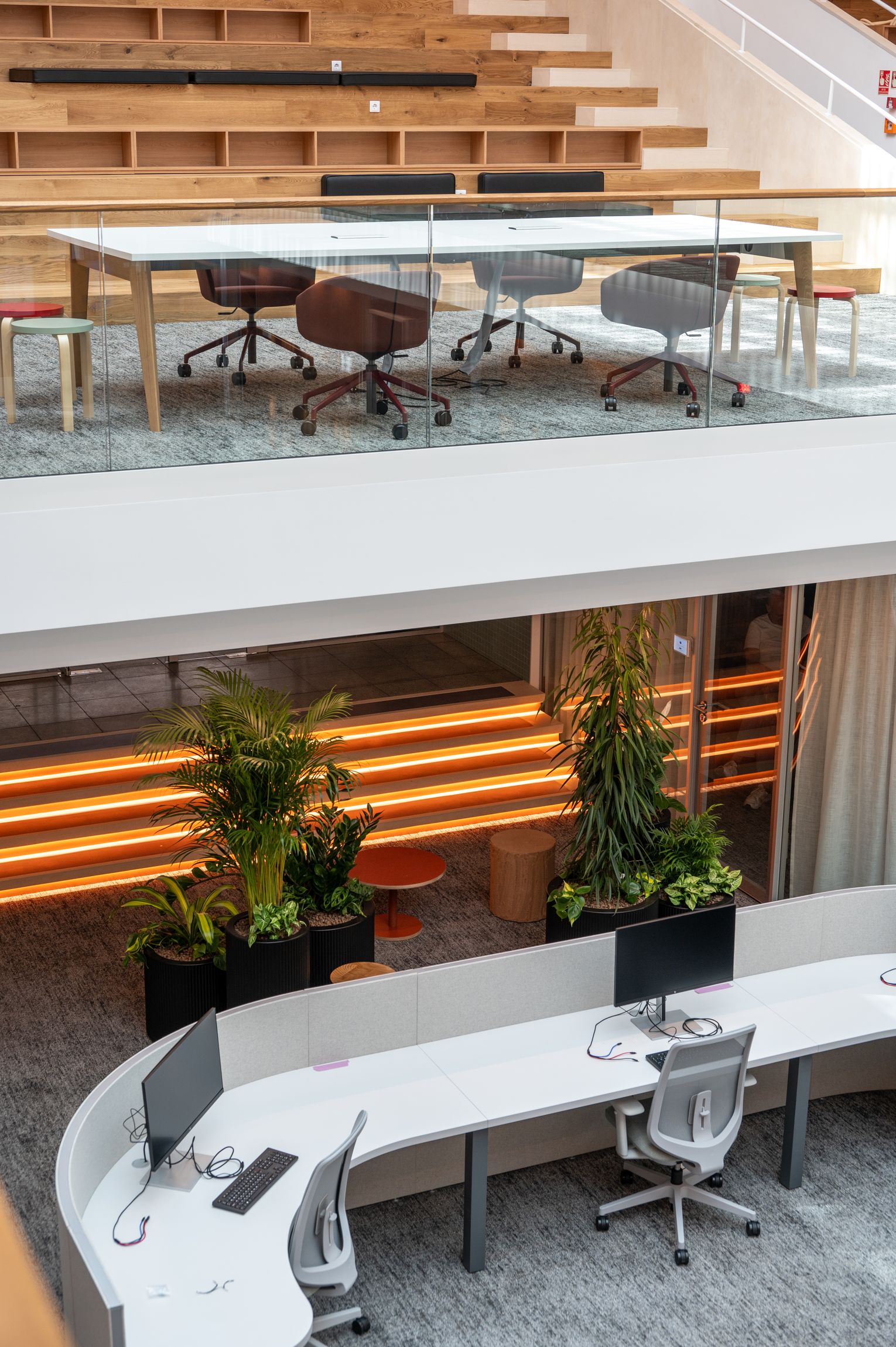 240 rtl hq