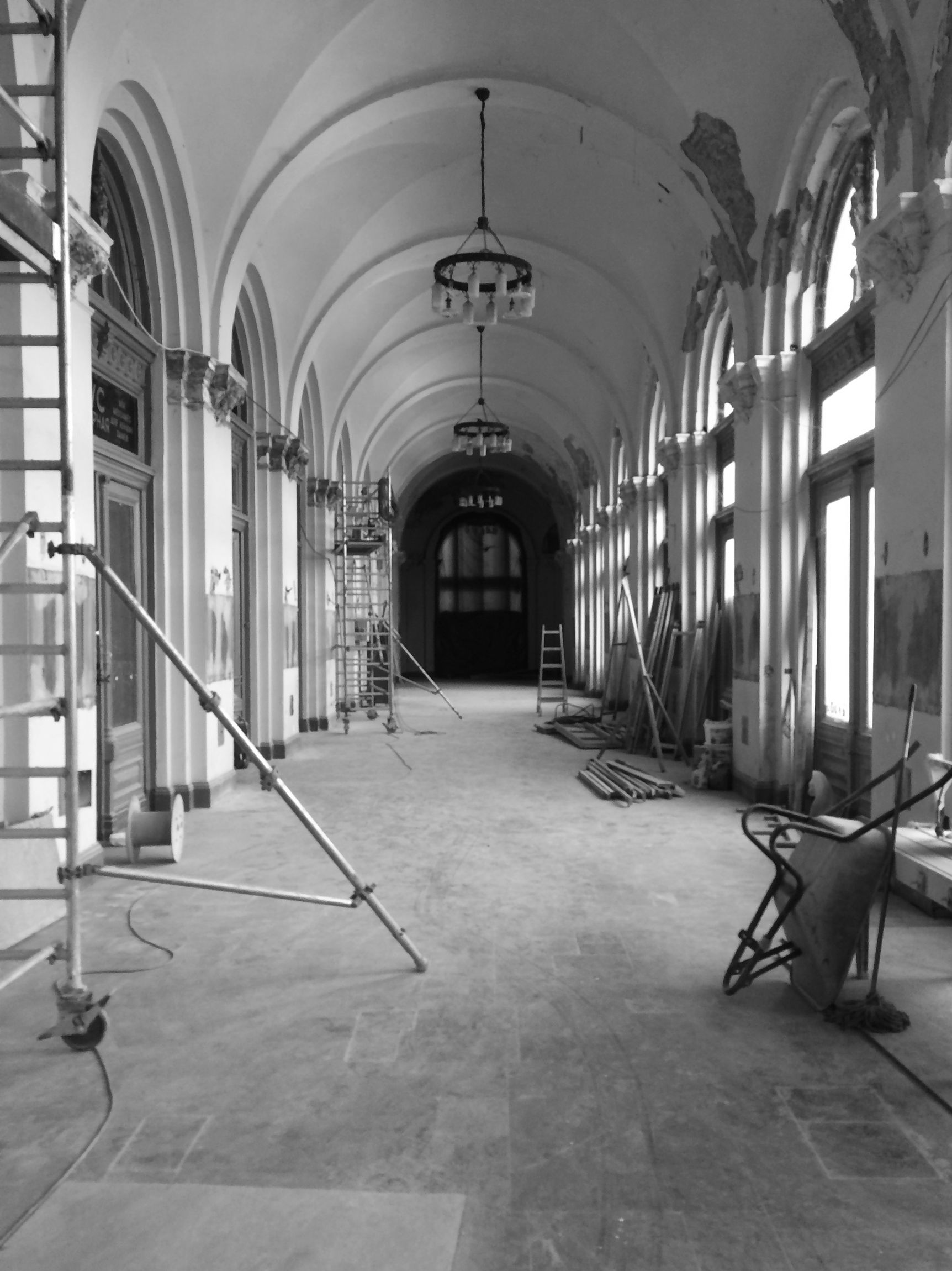 093 keleti kormanyablak