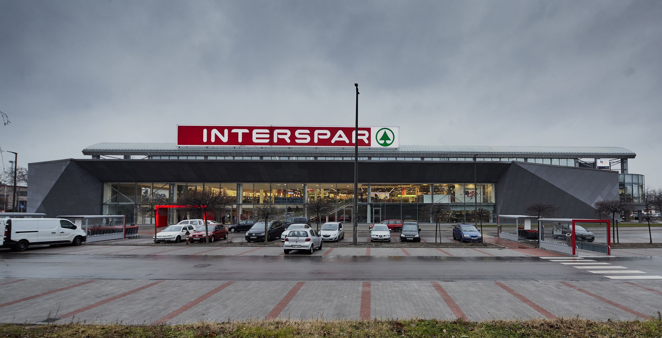 156 tatabanya interspar