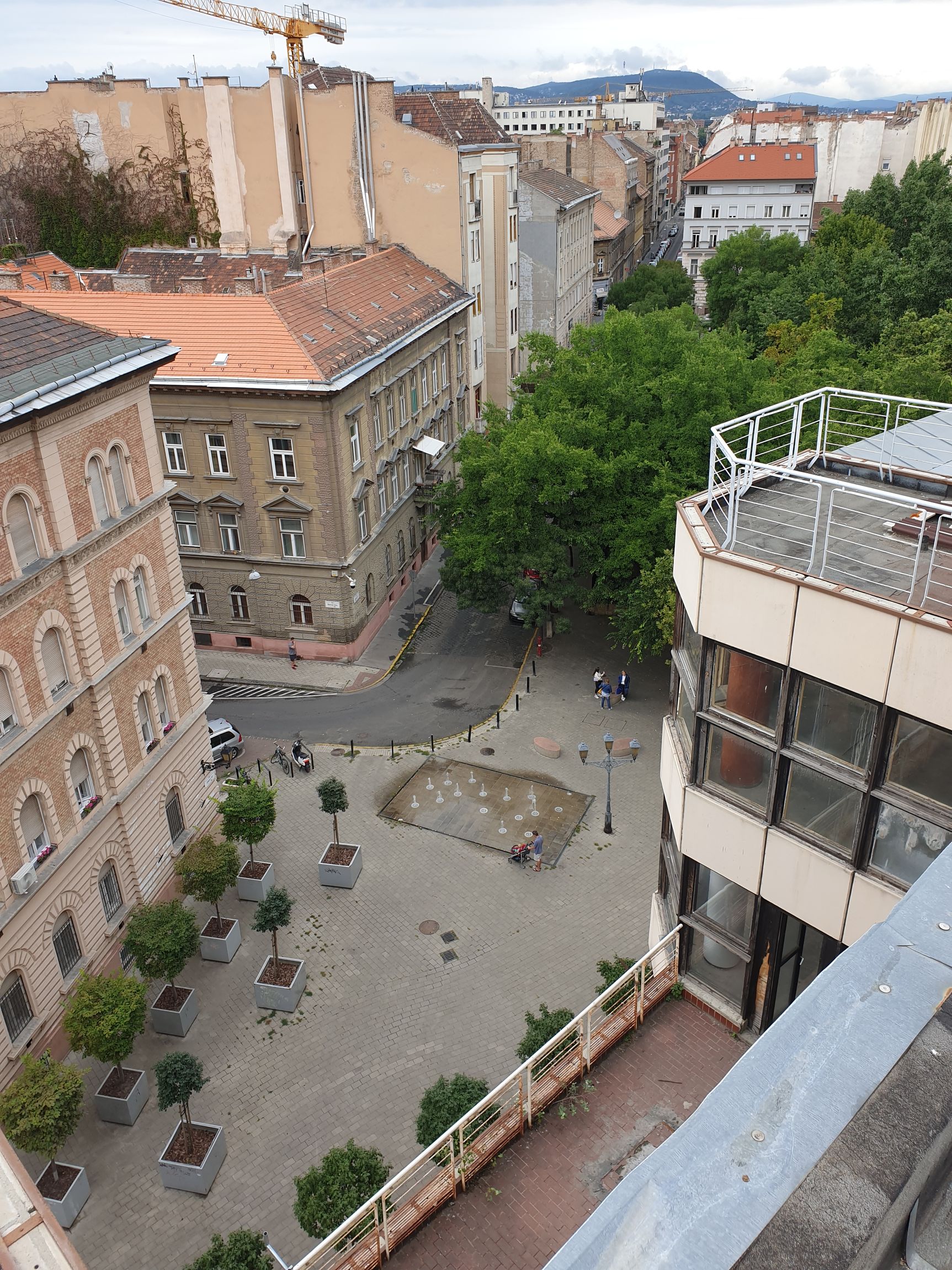 235 almassy
